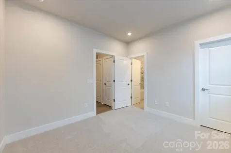 6012 Pivot Court Charlotte NC 28205