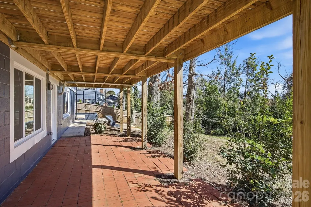 223 W Park Drive Morganton NC 28655
