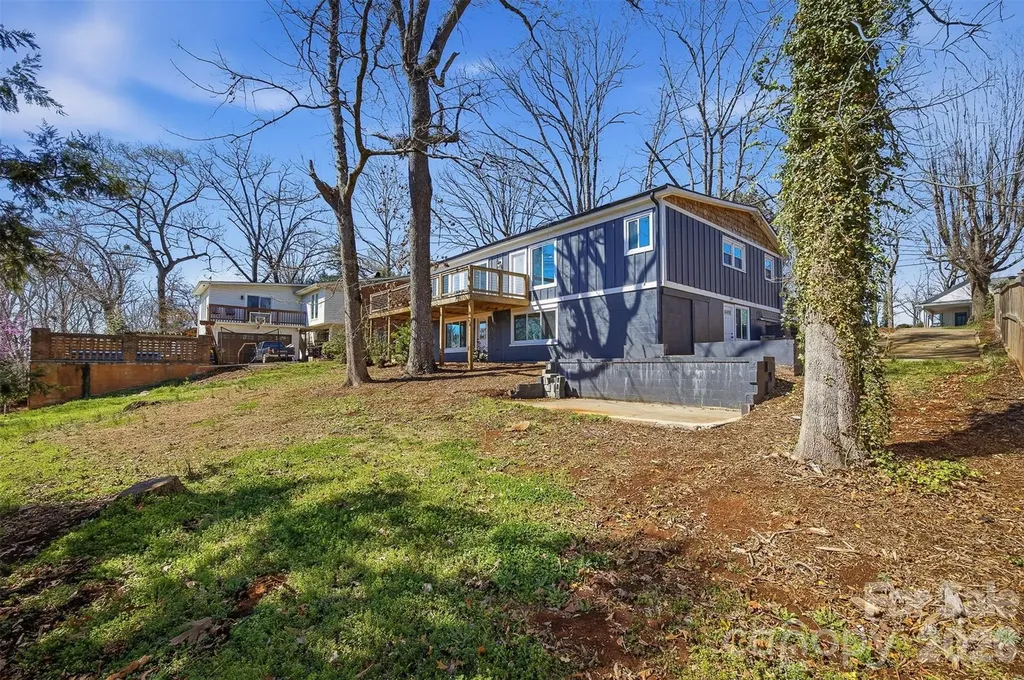 223 W Park Drive Morganton NC 28655