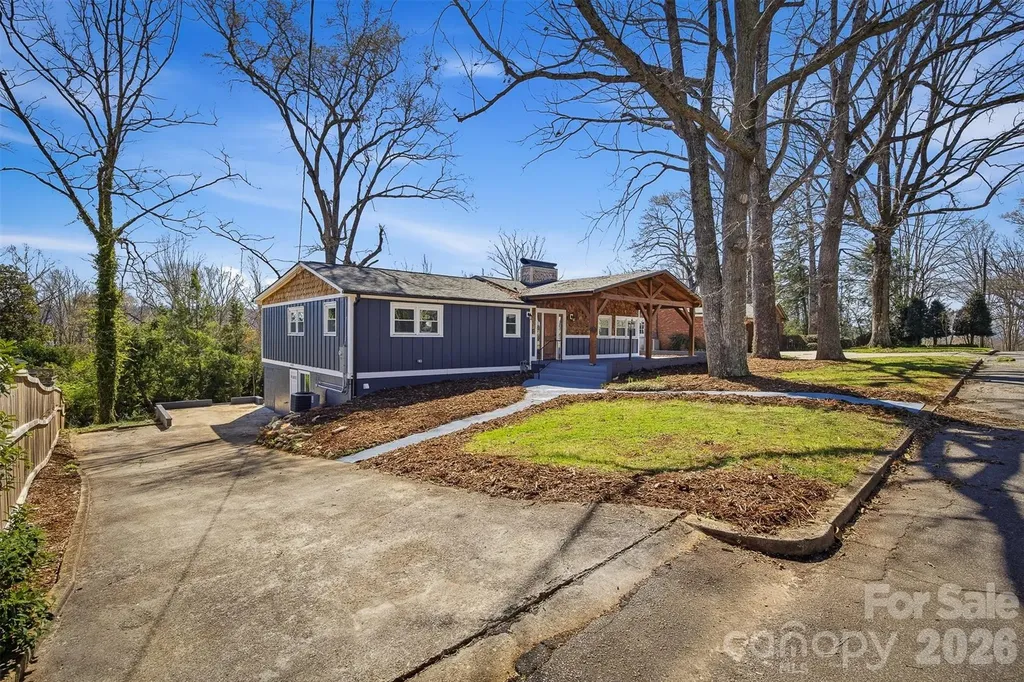 223 W Park Drive Morganton NC 28655