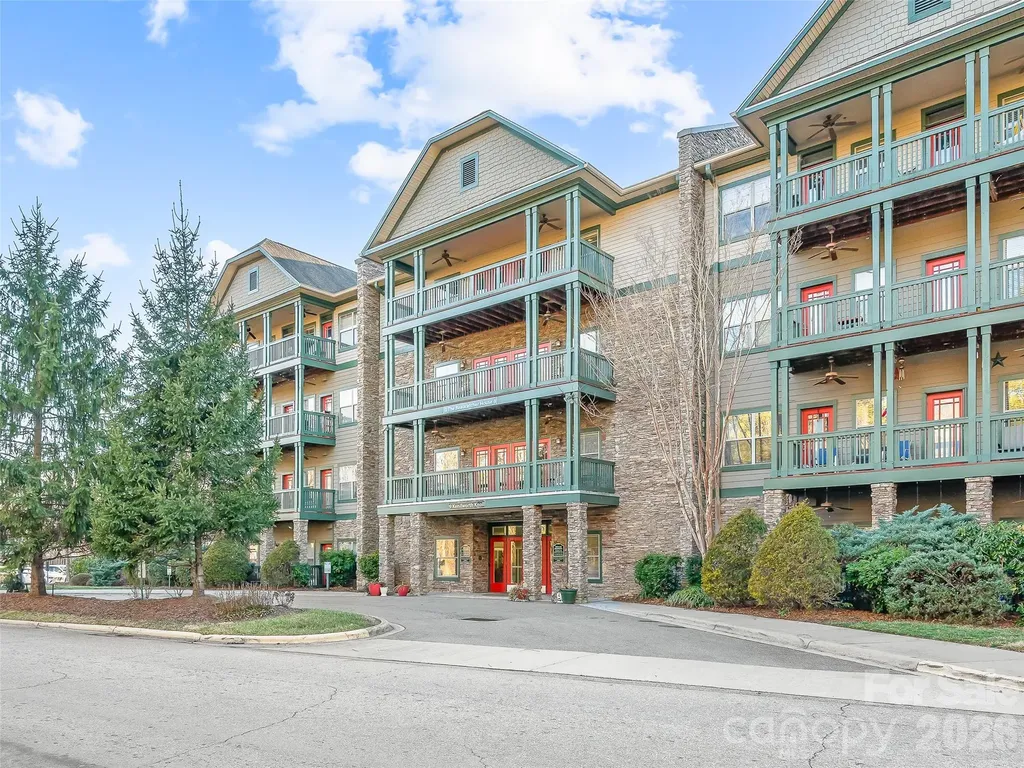 9 Kenilworth Knoll Asheville NC 28805