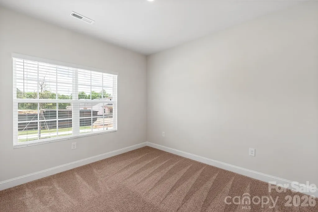 6718 Fairford Drive Charlotte NC 28215