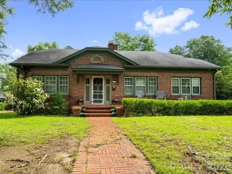 430 3rd Street Cheraw SC 29520