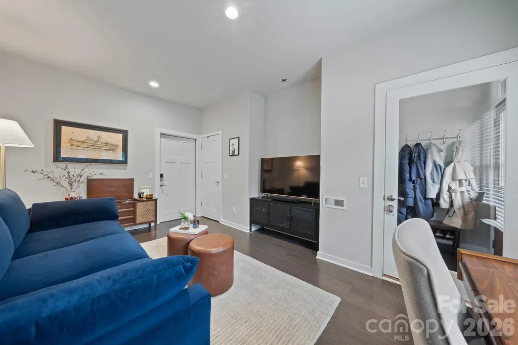 1214 Macomb Place Charlotte NC 28208