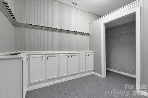 180 Notlvsi Court Brevard NC 28712