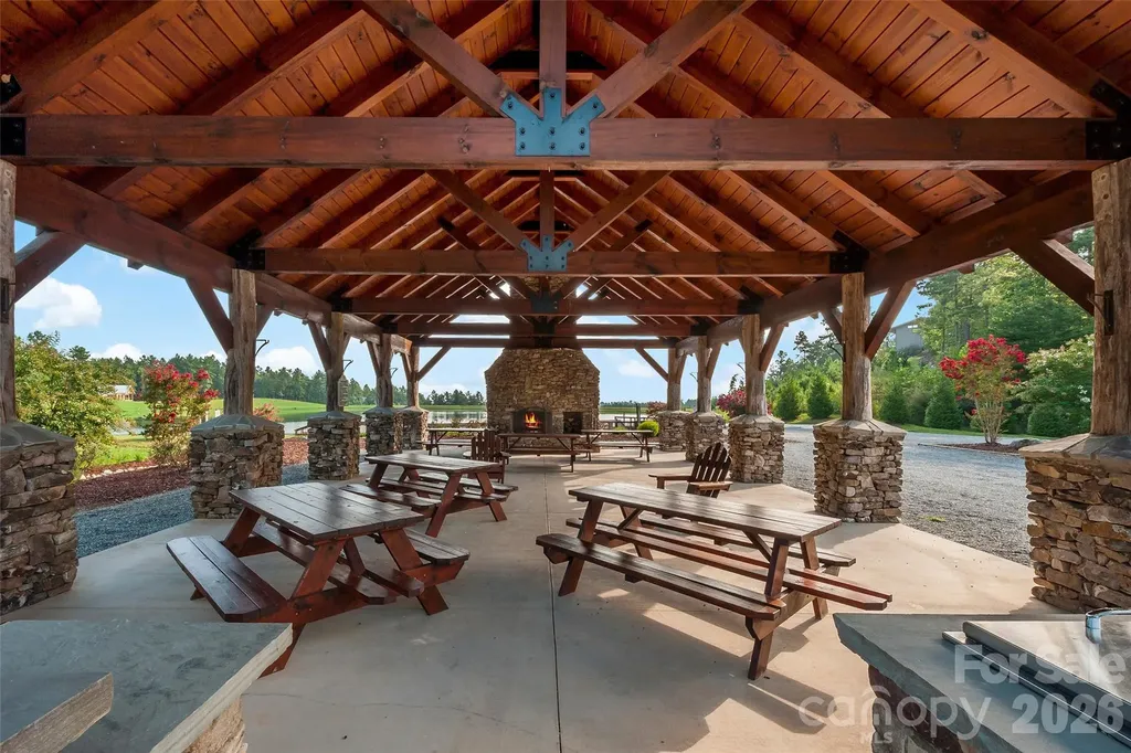 61 Majestic Path Nebo NC 28761