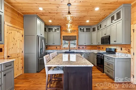 61 Majestic Path Nebo NC 28761