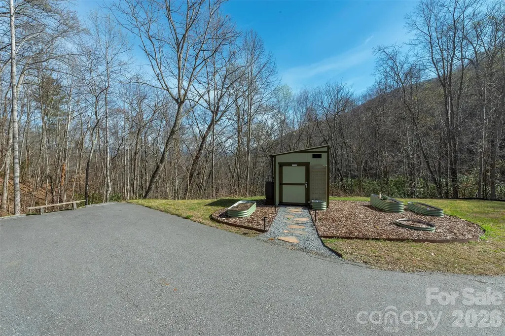 1279 Arborcrest Way Swannanoa NC 28778