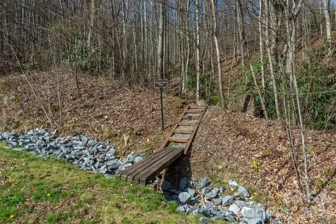 1279 Arborcrest Way Swannanoa NC 28778