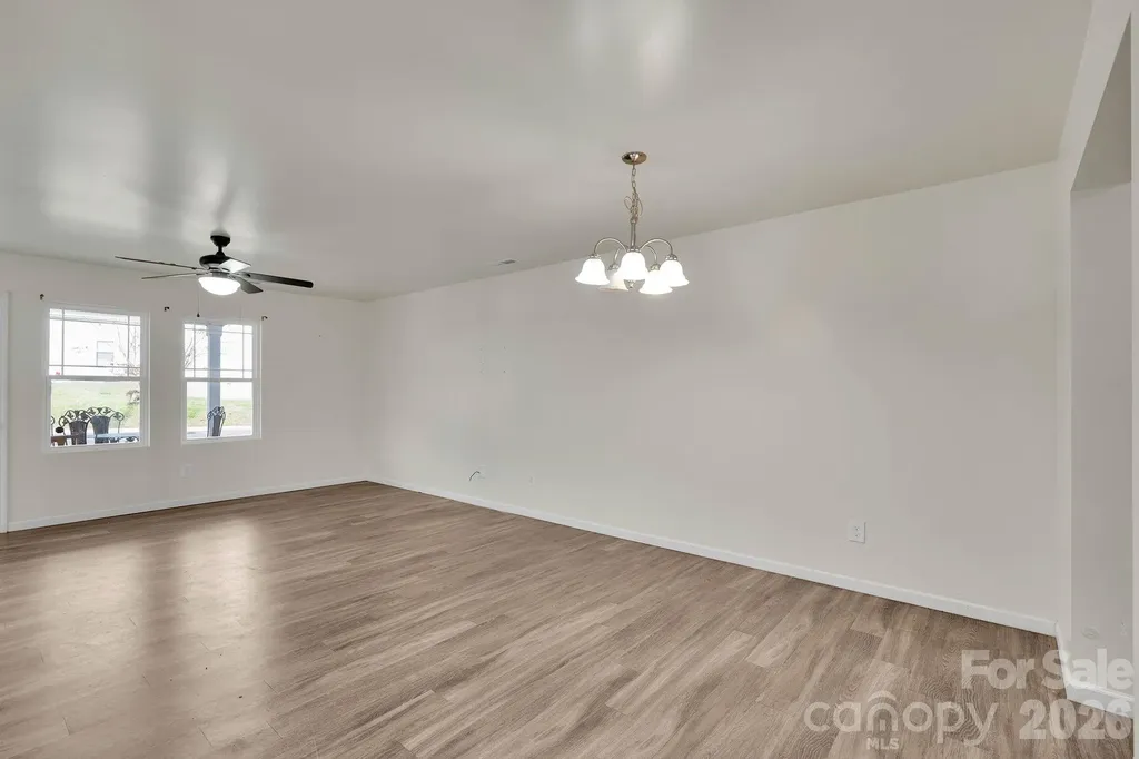 372 E Mills Avenue Mooresville NC 28115