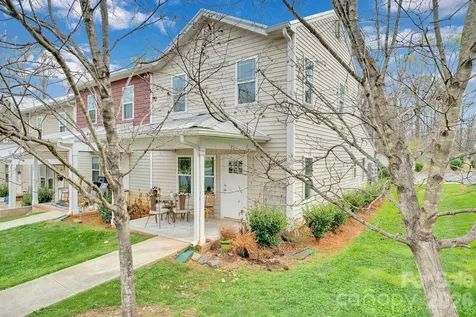 372 E Mills Avenue Mooresville NC 28115