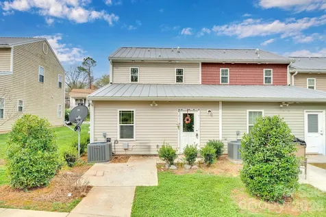372 E Mills Avenue Mooresville NC 28115