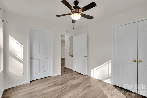 372 E Mills Avenue Mooresville NC 28115