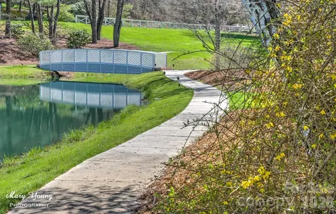 653 High Quarry Road Hendersonville NC 28791