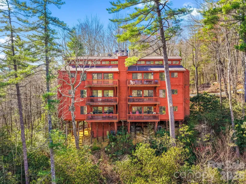 221 Toxaway Falls Drive Lake Toxaway NC 28747