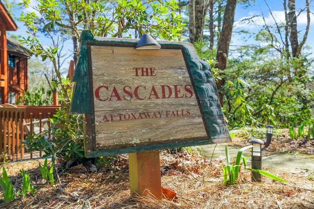 221 Toxaway Falls Drive Lake Toxaway NC 28747