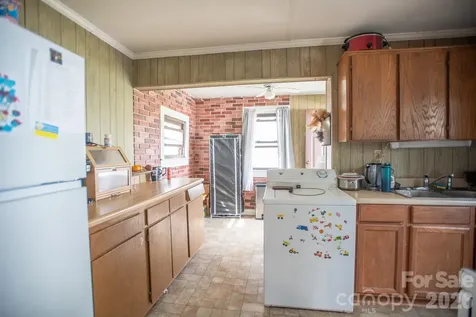 400 Summit Avenue Spruce Pine NC 28777