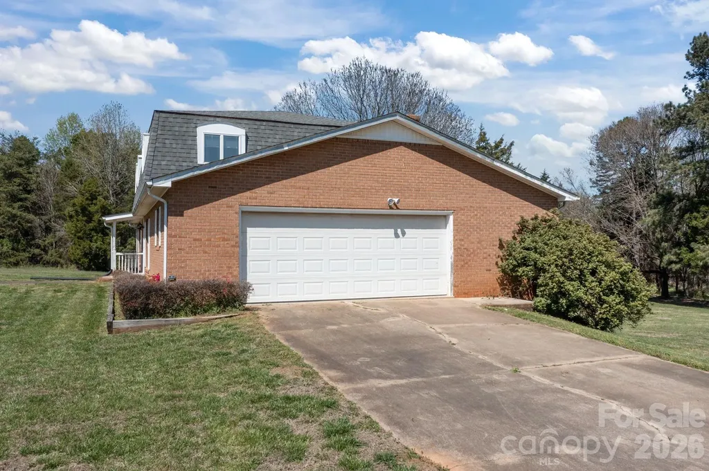 1463 Charlotte Highway Mooresville NC 28115