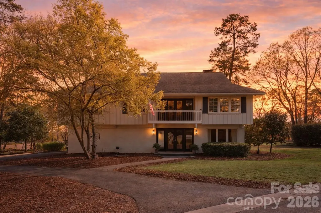 22 Honeysuckle Lane Lake Wylie SC 29710
