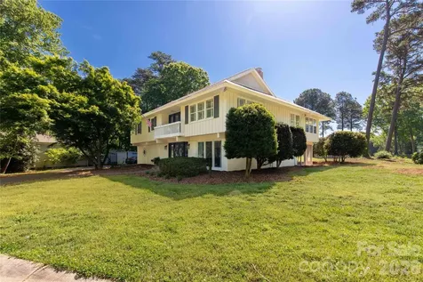 22 Honeysuckle Lane Lake Wylie SC 29710