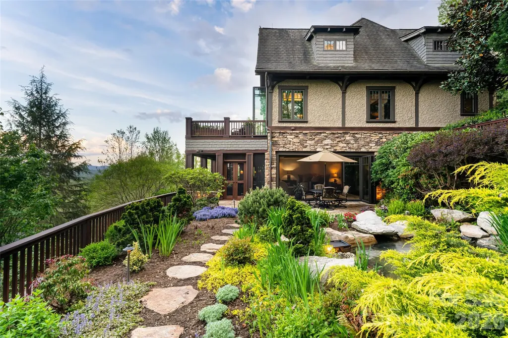 66 N Deerhaven Lane Asheville NC 28803