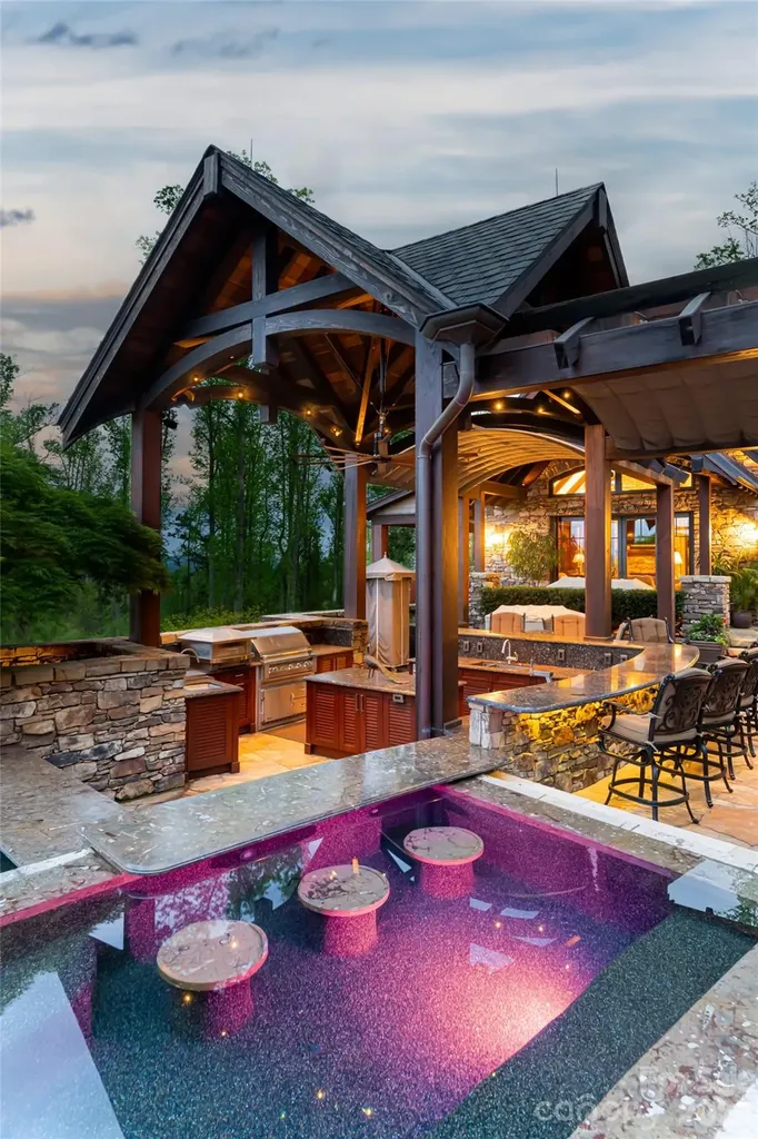 66 N Deerhaven Lane Asheville NC 28803