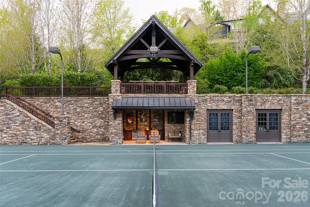 66 N Deerhaven Lane Asheville NC 28803