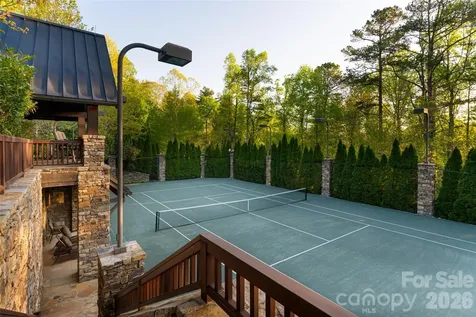 66 N Deerhaven Lane Asheville NC 28803