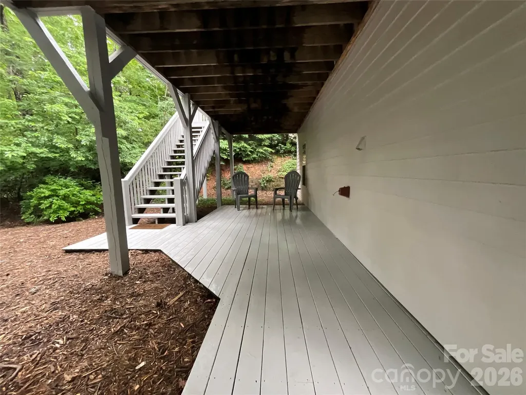 121 Fern Loop Lake Lure NC 28746