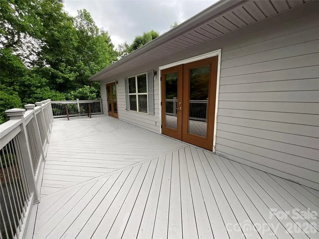 121 Fern Loop Lake Lure NC 28746