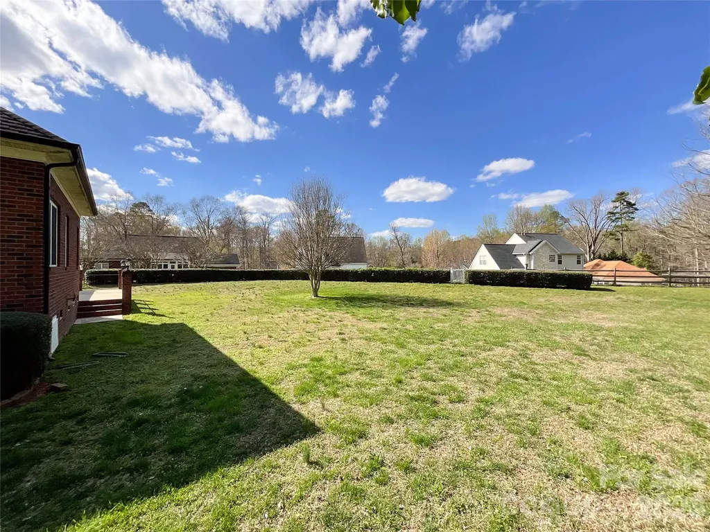 1406 Kent Court Monroe NC 28110