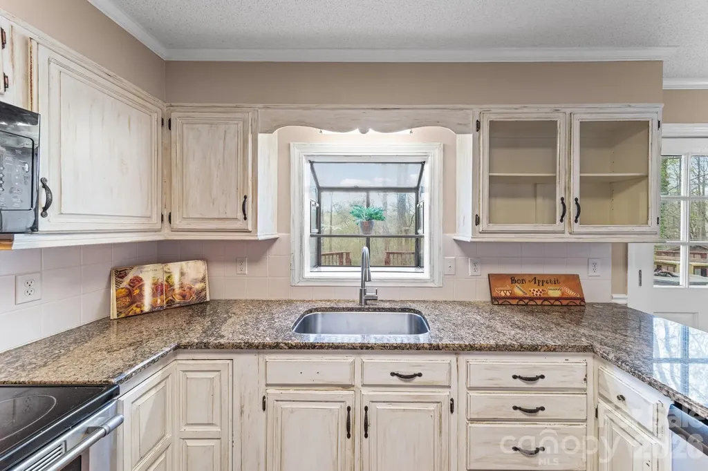 200 Maple Court Lexington NC 27295