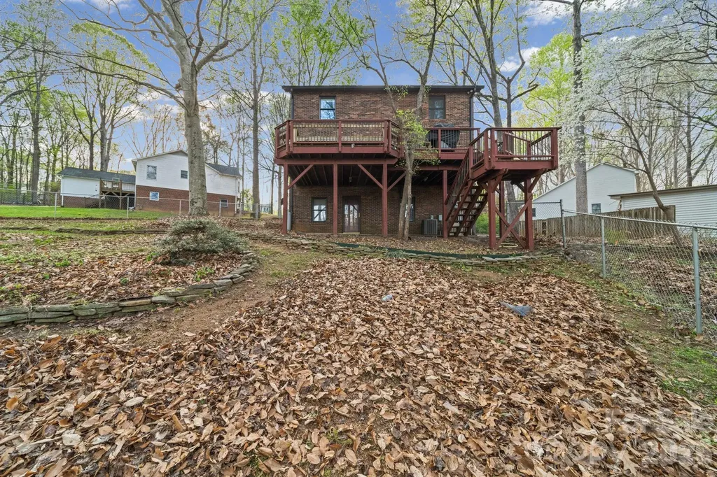 200 Maple Court Lexington NC 27295