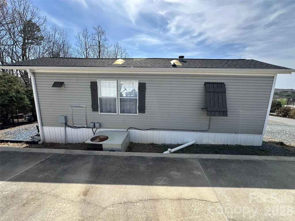 166 Eagle Drive New London NC 28127