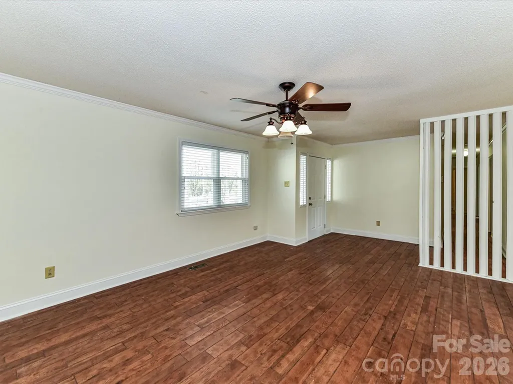 916 Lakewood Drive Matthews NC 28104