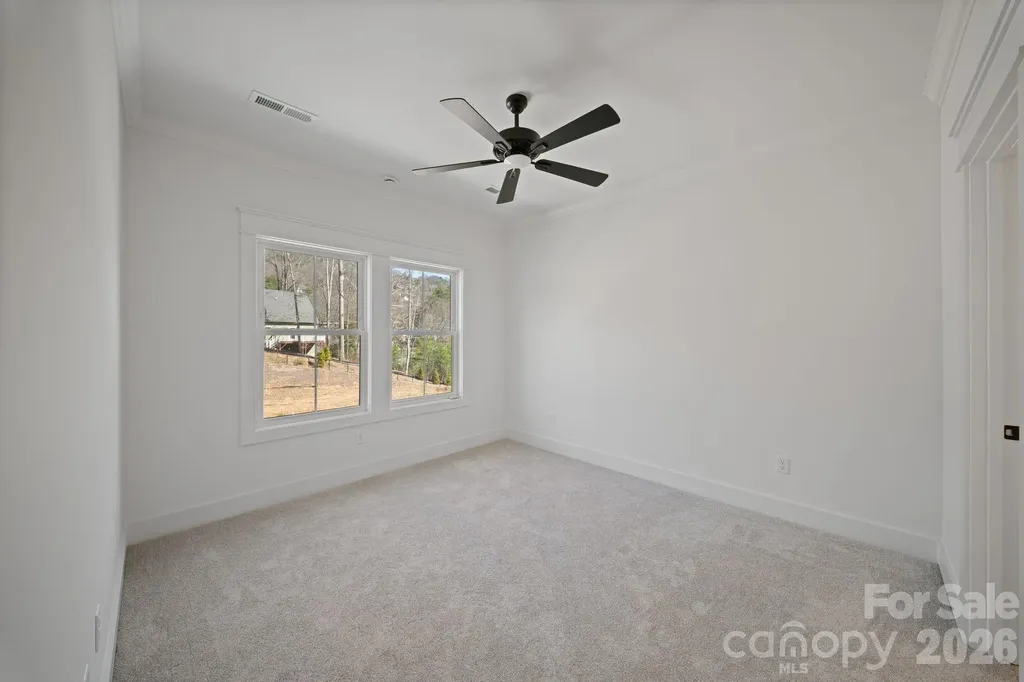 128 Collin Place Asheville NC 28804