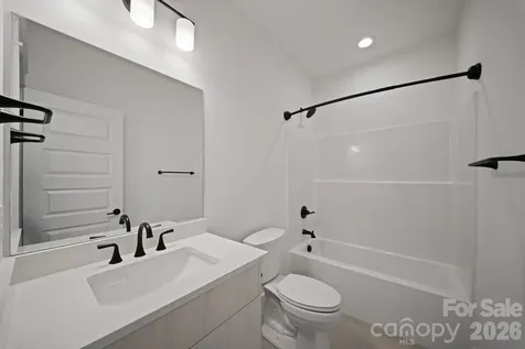 128 Collin Place Asheville NC 28804
