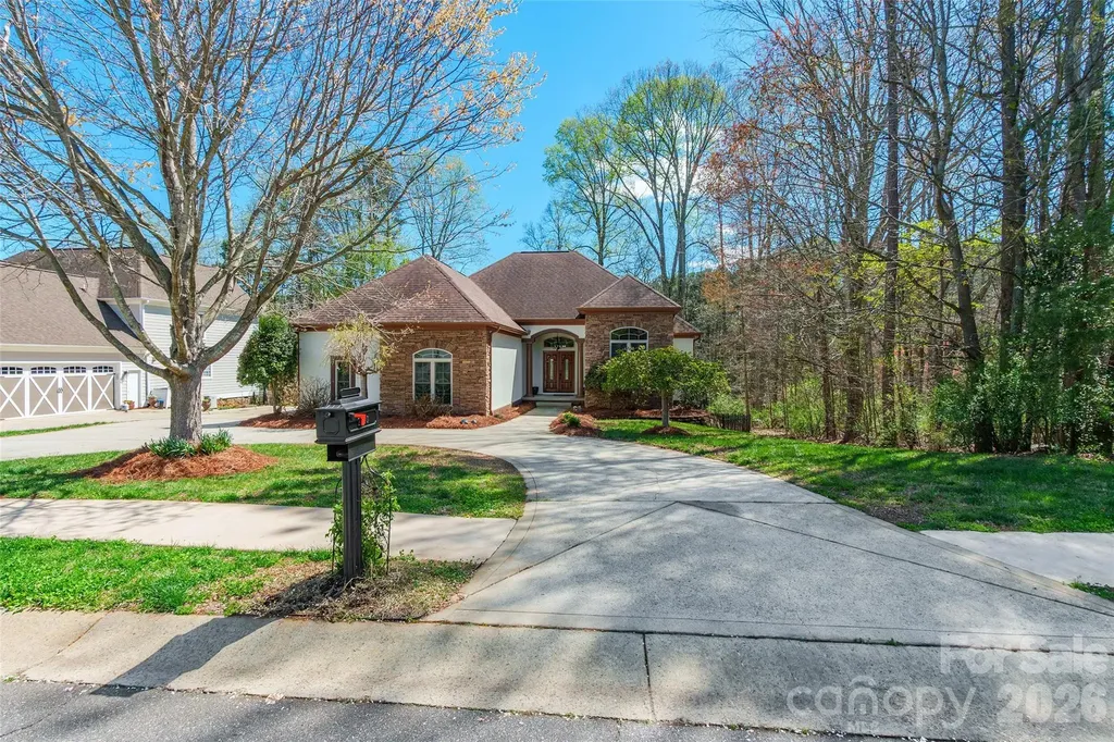 2360 Smith Harbour Drive Denver NC 28037
