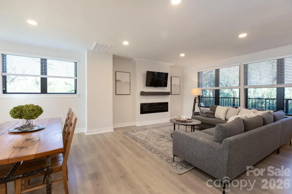 3538 Saker Lane Charlotte NC 28211