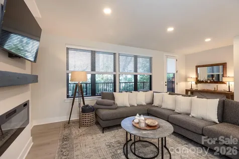 3538 Saker Lane Charlotte NC 28211
