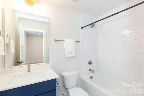 3538 Saker Lane Charlotte NC 28211