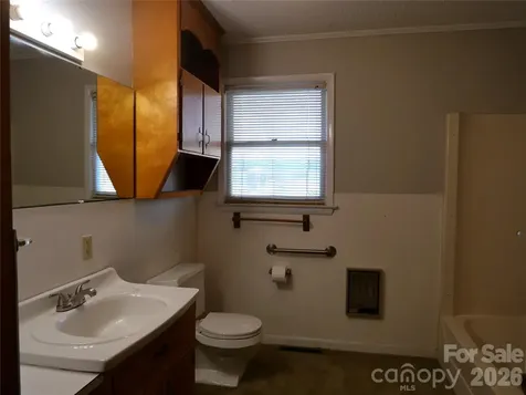 220 N Russell Street Troy NC 27371