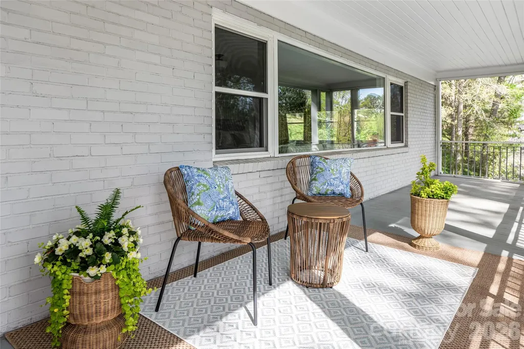 114 Cambridge Road Asheville NC 28804