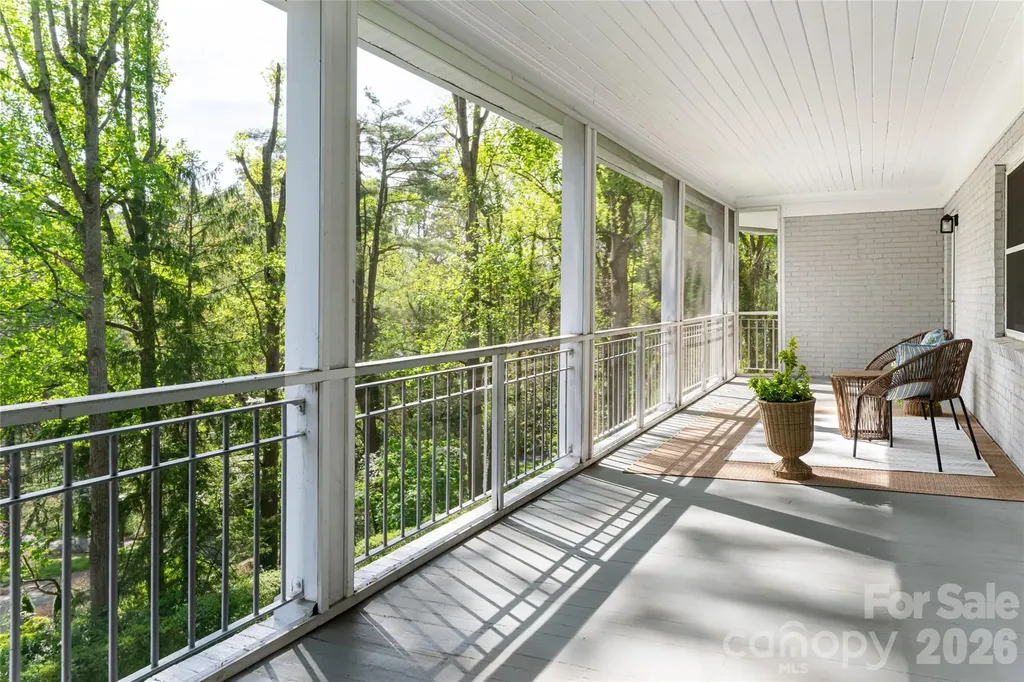 114 Cambridge Road Asheville NC 28804
