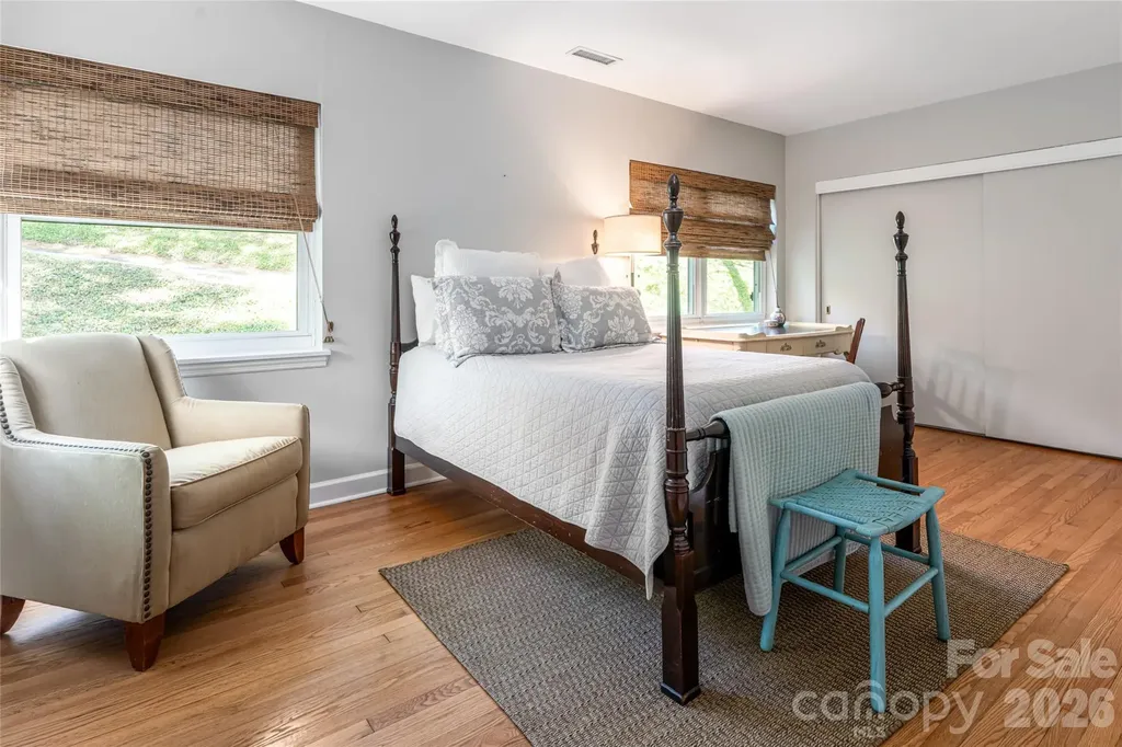 114 Cambridge Road Asheville NC 28804