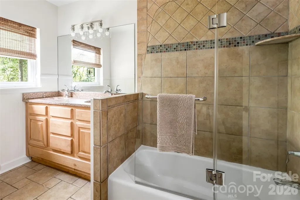 114 Cambridge Road Asheville NC 28804