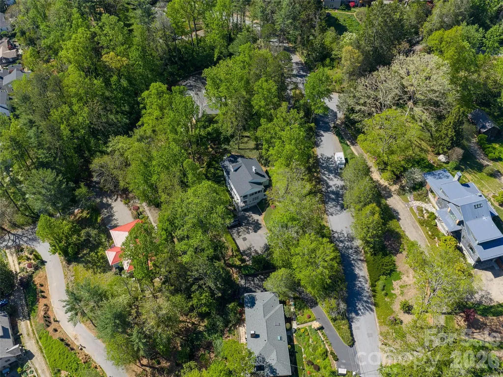 114 Cambridge Road Asheville NC 28804