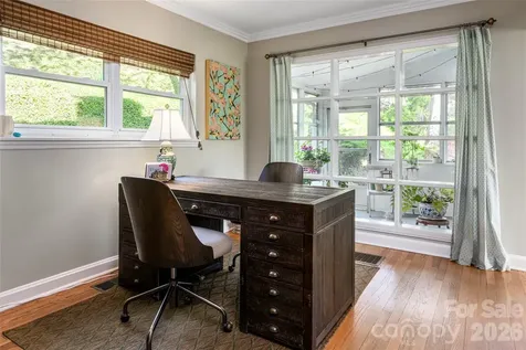 114 Cambridge Road Asheville NC 28804