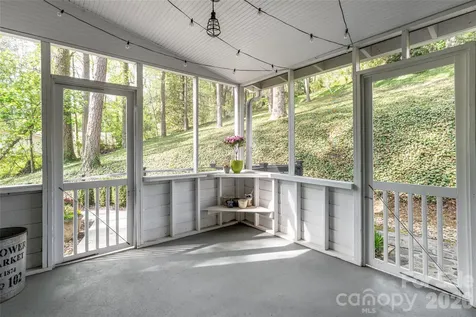 114 Cambridge Road Asheville NC 28804