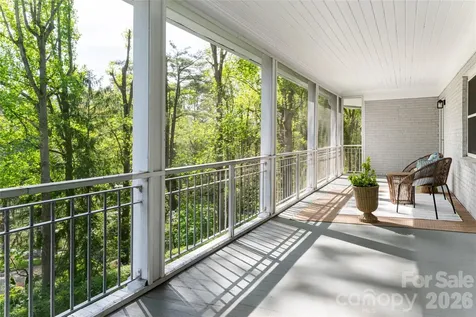 114 Cambridge Road Asheville NC 28804
